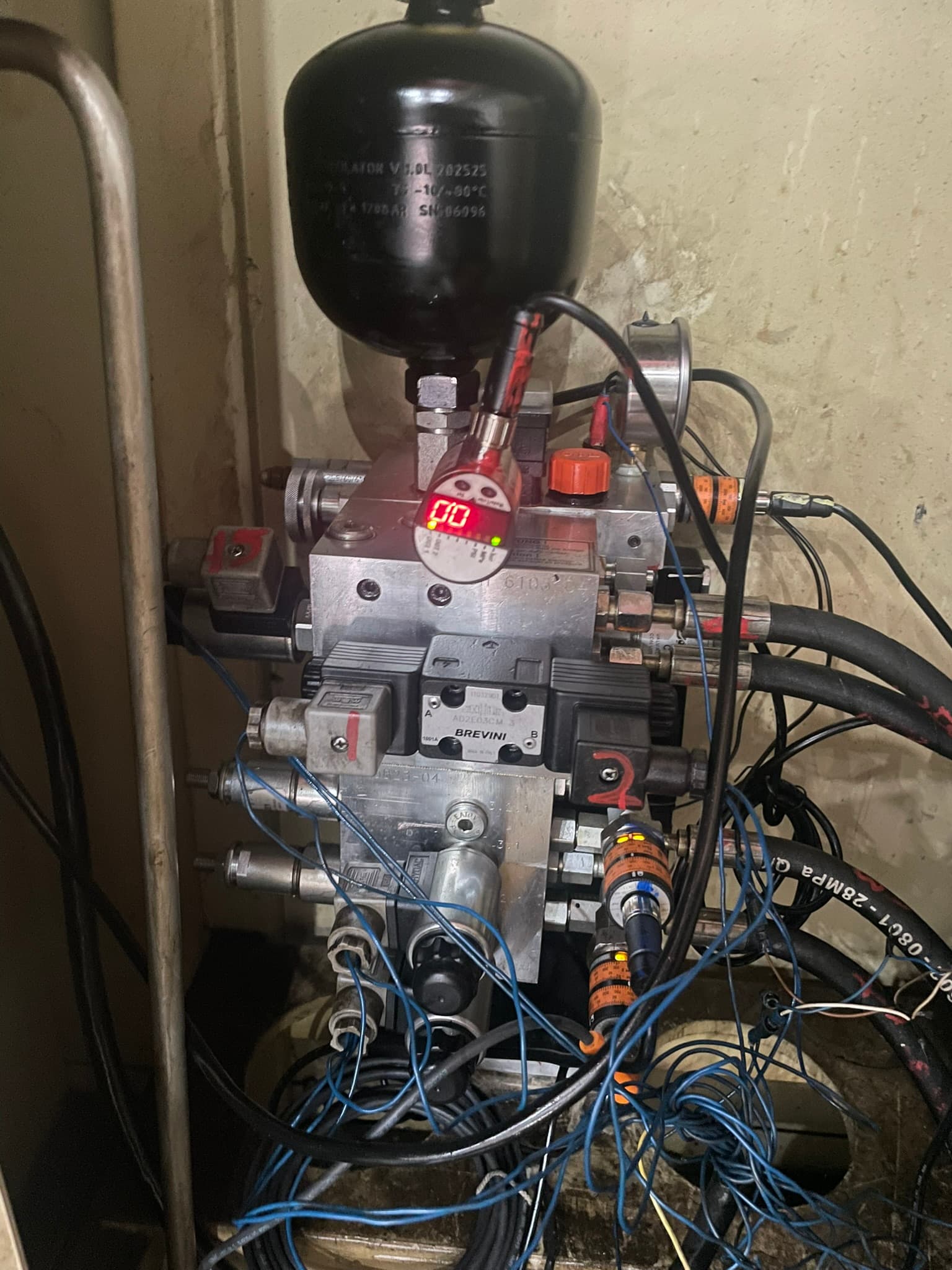 Hydraulic Aggregate Pressure Issues 12